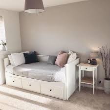 Smallbedroom Hemnes Wei Malfors Mittelfest Day Bett Mit 3 Schubladen 2 Matratzen 80200 Cm 2020 Yatak Odasi Ic Mekan Yatak Odasi Ic Tasarimi Hayallerdeki Odalar