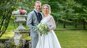 Er fleht die köchin an, ihren job wieder aufzunehmen. Traumhochzeit Und Staffelstart Sturm Der Liebe Ard Das Erste