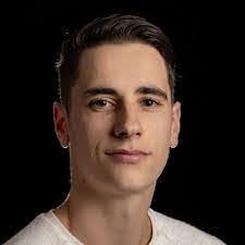 Justin Jonker's Instagram, Twitter & Facebook