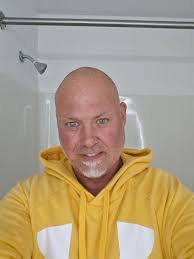 Indiana resident seeking connections in dating group