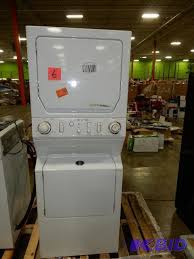 While the washers are the same, the attached dryers come in either gas or electric. Maytag Neptune Stacking Washer Dryer These 5 Hardware Store Returns Overstocks Building Supply K Bid