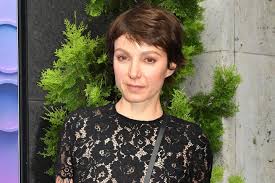 Julia Koschitz spricht offen über ihr Liebesleben – und das Verzeihen eines  Seitensprungs | GALA.de