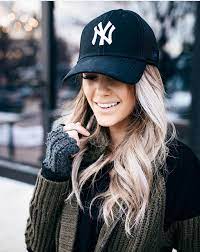 Pin By Savannah On Girls Wearing Caps Fashion Style Winter Outfits