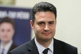 A hódmezővásárhelyi polgármester szerint azok a kommunizmus és a nácizmus örökösei, akik az európai jogállamiságot támadják. Marki Zay Peter Radikalizalodni Kell A Jobbiknak Es A Baloldalnak Is Zoom Hu