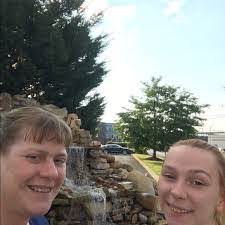 Tracy Benfield's Instagram, Twitter & Facebook