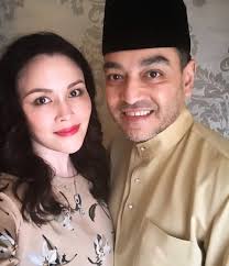 She had a daughter named tunku fatimah. 7 Celebrities Who Married Into Malaysian Royalty Coconuts Kl
