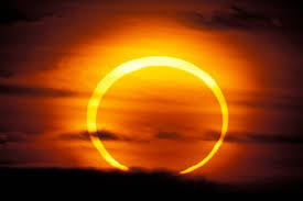 Soarele crează un inel strălucitor în jurul ei. Eclipsa Inelara De Soare Si Luna Noua In Gemeni Din 21 Mai 2012 Reprogramarea Interioara