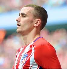 Antoine griezmann is a french professional footballer who plays as a forward for la liga club atlético madrid, on loan from barcelona, and t. Griezmann Durant Le Match 15 04 18 Griezmann Haircut Griezmann Antoine Griezmann