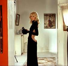 After finishing secondary school, darc moved to paris and began to. Nachruf Auf Mireille Darc Eine Wunderschone Moderne Franzosin Welt
