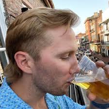 Tyler Newcomb (@tylerleenewcomb)