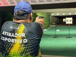 2º curso de Precisão de Mira Aberta com Felipe Wu e Rosane Budag é um  sucesso entre os praticantes de tiro esportivo