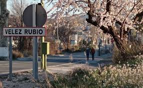 Velez rubio has many attractions to explore with its fascinating past, intriguing present and exciting future. Coronavirus En Almeria El Mal Sino De Velez Rubio Ni Una Semana Abiertos Ideal