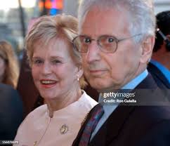 801 Diana Douglas Photos & High Res Pictures