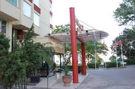 Hotel aqvatonic balneo spa face parte din complex steaua de mare, alaturi de hotel delfinul 3* si hotel meduza 3* si este situat la 30 m de plaja, ce a fost latita in anul 2015. Complex Hotelier Steaua De Mare Hotel Delfinul Eforie Nord Updated 2021 Prices