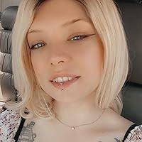 Amazon.com : Smavida 13x4 Body Wave HD Lace Front Wigs Ombre Blonde Human  Hair Pre Plucked 150% Density 22 Inch HD Transparent Undetectable Melted  Glueless Wavy Lace Frontal Human Hair wigs for