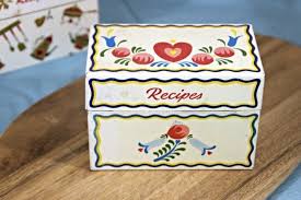 Vintage Recipe Box 004 - White Tin Box ...