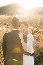 Terus ntar kalo udah selesai acara nikahannya foto priwednya buat apa. In A Hundred Worlds I Would Choose You Axioo Pre Wedding Photoshoot Outdoor Pre Wedding Photoshoot Pre Wedding Poses
