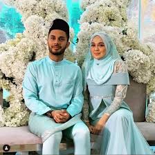 Korang boleh tengok kat sana secara percuma!senang je caranya:1. Sinopsis Drama Encik Imam Ekspres