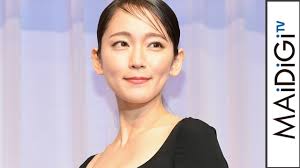 Facebooktwitterline吉岡里帆が女優として ブレイクしていますね♪ そんな彼女の 個人的にどうしても 気になってしまうことが あります。 それは整形疑惑です。。 ・・・. å‰å²¡é‡Œå¸† ç¾Žãƒ‡ã‚³ãƒ«ãƒ†è¦‹ã›é»'ãƒ‰ãƒ¬ã‚¹ã§æŽˆè³žå¼ã« ã‚¨ãƒ¬ã‚¬ãƒ³ãƒˆãªè³žã«æ„Ÿæ¿€ Youtube