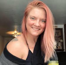 Deanna Pelletier's Instagram, Twitter & Facebook