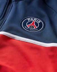 Sein letzter sprite, mit dem er als champ kämpft, zeigt ihn ohne tasche aber mit jacke. Paris Saint Germain Fussball Track Jacket Fur Damen Nike De