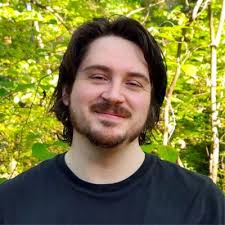 Every successful startup has ONE unfair advantage. Airbnb: Beautiful photos  when competitors had crap Uber: Knew how to lobby governments Stripe: Made  payments stupid simple What's yours? And be…