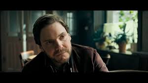 Players ten4you the actors the american agency theaterakad. Video Nebenan Von Und Mit Daniel Bruhl Schauspieler Zeigt Regiedebut Stern De