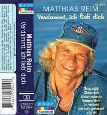 Ich ziehe durch die strassen bis nach mitternacht ich hab' das frueher auch gern gemacht dich brauch' ich dafuer nicht ich sitz' am tresen, trinke noch ein bier und ich denke schon wieder nur an dich. Matthias Reim Verdammt Ich Lieb Dich Cassette Discogs