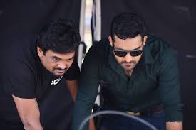 Its resolution is 1650px x 1080px, which can be used on your desktop, tablet or mobile devices. Temper Movie Working Stills