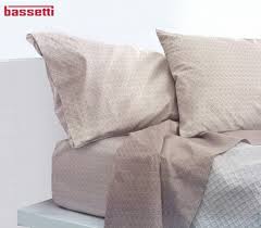 Se hai le lenzuola rosse o nere rischi maggiormente che questo tipo di insetti prolifichino nel letto, mentre con lenzuola bianche, gialle o verdi si può stare sicuri. Completo Matrimoniale Raso Oro Set Lenzuola Sopra Sotto Con Angoli 2 Fodere Cuscini Set Di Lenzuola E Federe