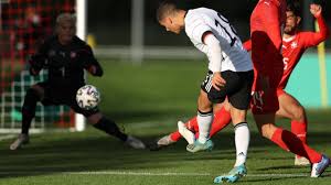 Die deutsche nationalmannschaft bei wer wird millionär und mit freundschaftsspielen während. Ausnahme U21 Dfb Sagt Alle U Landerspiele Ab Fussball Bild De