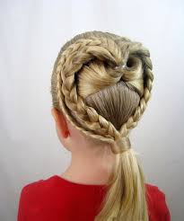 прически на длинные волосы на выпускной в детский сад видео Awesome Pricheski Devochkam Na Vypusknoj V Detskom Sadu 50 Luchshih Foto Idej Ukladka Dlinnyh Volos Pricheski Volosy Devushek