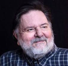 Rindieron homenaje al dramaturgo Pedro Vera en el aniversario 72 de su  natalicio