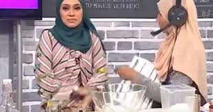 Surprise vivi di hari lamaran nya perjalanan jkt pdg menegangkan. Pengacara Whi Hazrena Kassim Melecur Teruk Terkena Air Panas Ketika Siaran Langsung Cerita Terhebat
