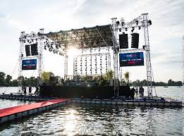 Plus de 30 000 € pour les associations et. Gotaga Show Barriere Tw Events