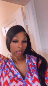 Lori Bedford's Instagram, Twitter & Facebook