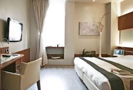 It is served by a network of bus. Best Western Hotel Madison Milano Milano Milano Italia