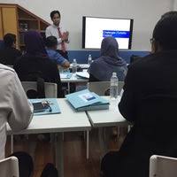 Dato' i r dr nik mohd. Dr Nik Associates Sdn Bhd Pusat Bandar Wangsa Maju Kuala Lumpur