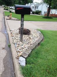 Image Result For Landscaping Around Mailbox Photos Mailbox Garden Mailbox Landscaping Front Yard Landscaping Design