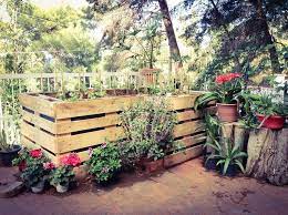 Un Piccolo Cuborto Pallet Palermo Progetto Realizzazione Orto Capovolto Piccoliortidomesticicrescono Ortointerrazza Ortopa Orti Rialzati Orto Gardenia