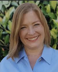 Rebecca Elder's Instagram, Twitter & Facebook