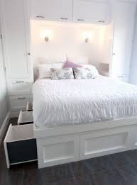 Practical Queen Bed In Small Bedroom Decor Ideas Bedrooom Smallbedroom Queenbed Bedroomlay Small Bedroom Storage Small Bedroom Remodel Diy Bedroom Storage