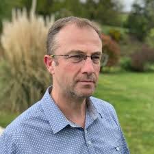 J'ai le plaisir de vous annoncer que je commence un nouveau poste de…