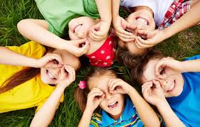 Que Se Celebra el 30 de Abril : la rencontre qui retient son souffle