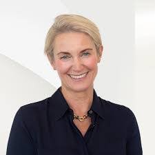 Hilary Foster's Instagram, Twitter & Facebook