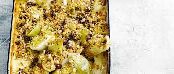 Blue Cheese Leeks With Crispy Bacon Breadcrumbs Recipe Leek Recipes Leeks Crispy Bacon