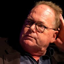 Mark Colvin 'too big and too smart' for Walkleys, Tony Jones says