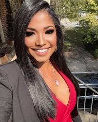 Tisha Deshields's Instagram, Twitter & Facebook