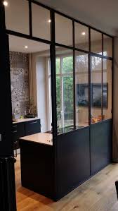 On Veut Tous Une Verriere Chez Soi Sauf Que Cette Installation Peut Couter Chere La Solution Opter Pour Une Verriere En Plexiglas Tout Aussi Canon Que Separation
