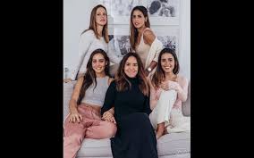 She has five sisters, mariana, victoria, ines, monica, and rita. Carolina Patrocinio Pai Da Apresentadora Internado Em Estado Muito Grave Vip Pt